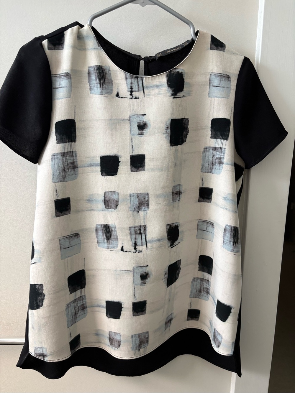 Zara Black & Cream Abstract Print Short Sleeve Top